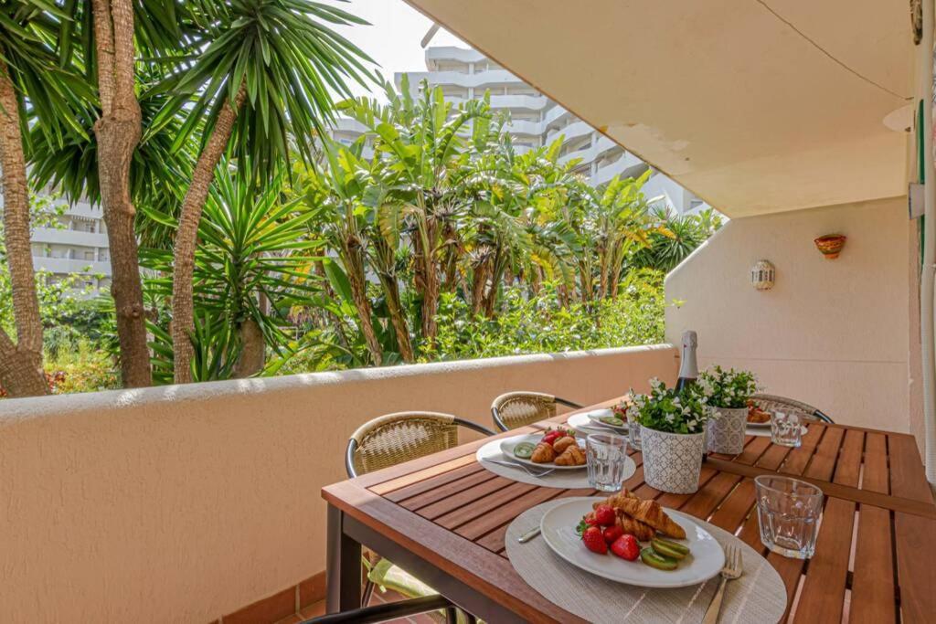 797 Holiday Rentals- Precioso Piso Con Vistas Al Jardin En Benalbeach Бенальмадена Екстер'єр фото