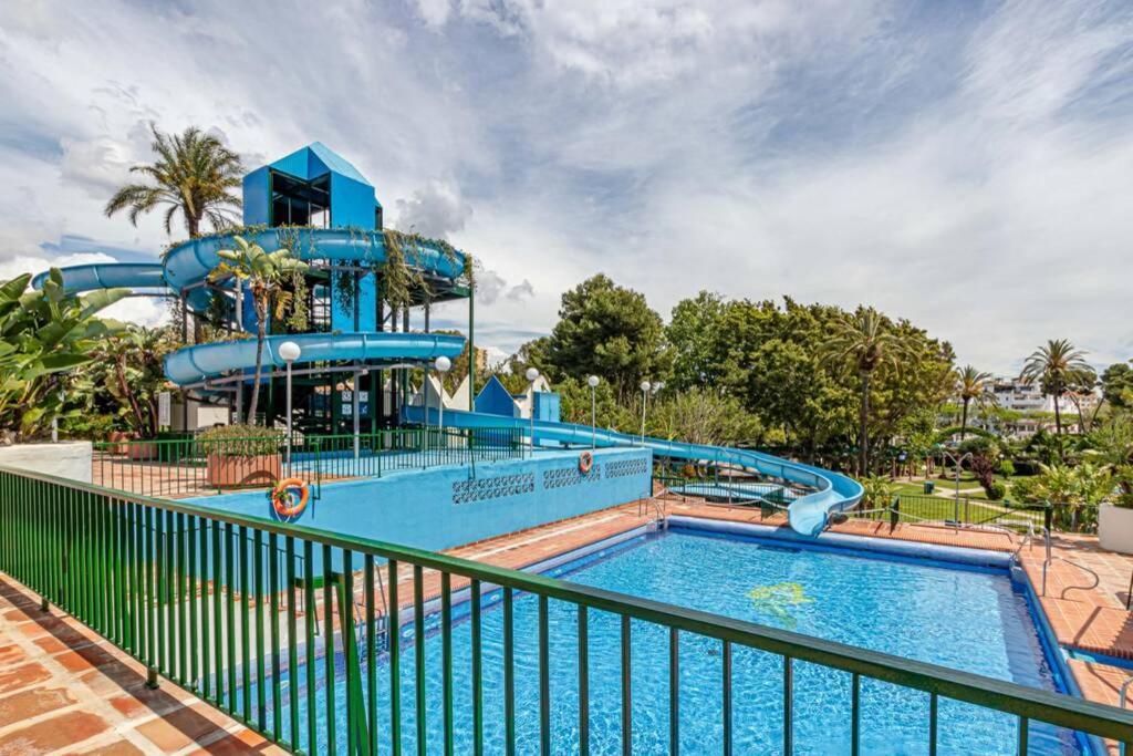 797 Holiday Rentals- Precioso Piso Con Vistas Al Jardin En Benalbeach Бенальмадена Екстер'єр фото