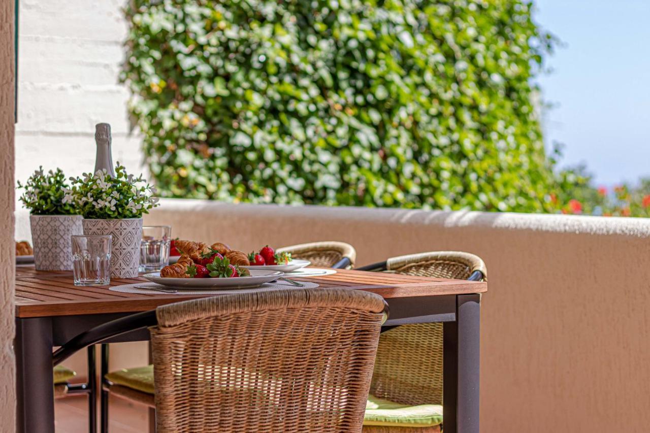 797 Holiday Rentals- Precioso Piso Con Vistas Al Jardin En Benalbeach Бенальмадена Екстер'єр фото