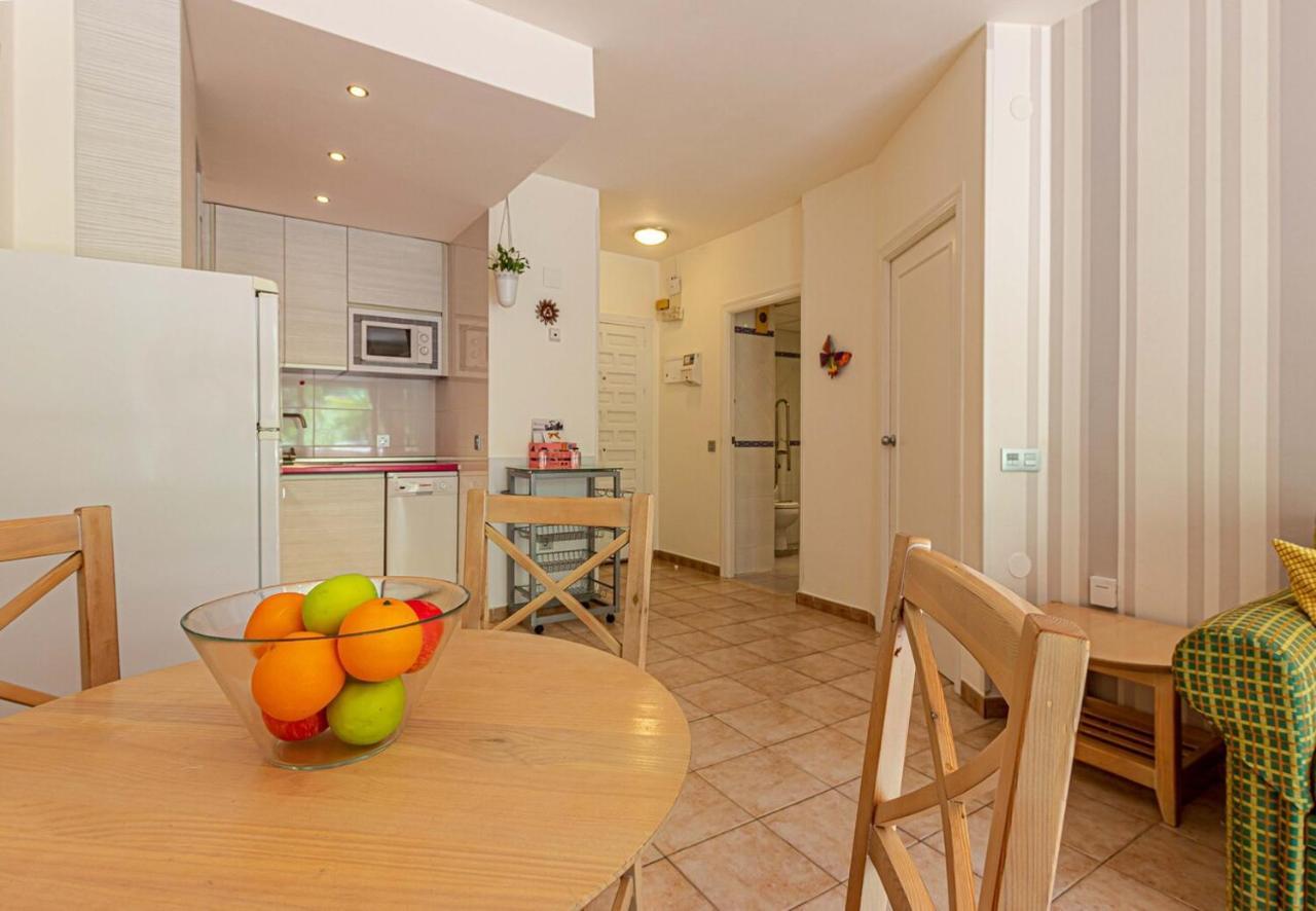 797 Holiday Rentals- Precioso Piso Con Vistas Al Jardin En Benalbeach Бенальмадена Екстер'єр фото