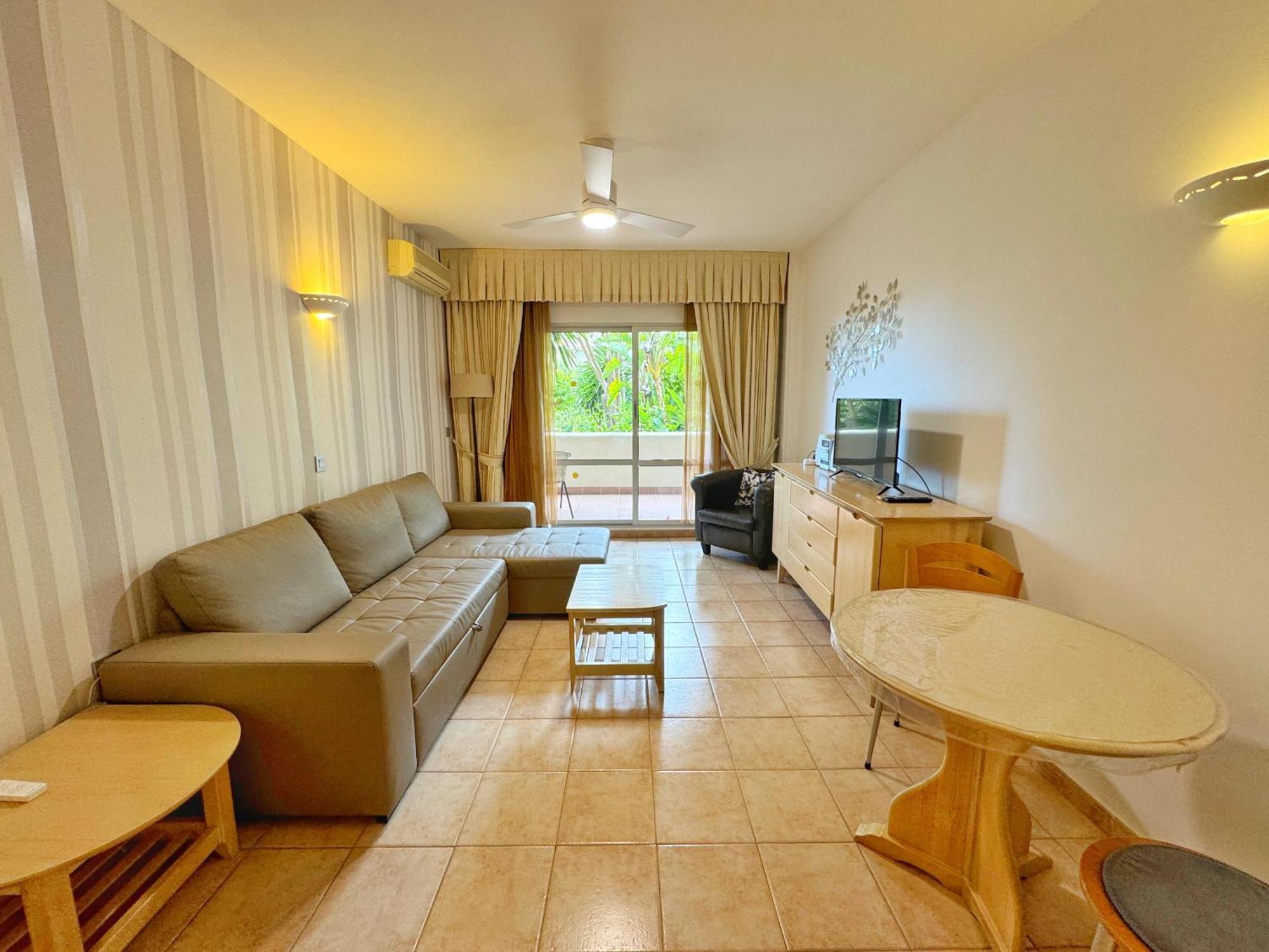 797 Holiday Rentals- Precioso Piso Con Vistas Al Jardin En Benalbeach Бенальмадена Екстер'єр фото